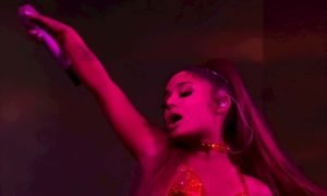 Ariana Grande durante el Sweetener World Tour
