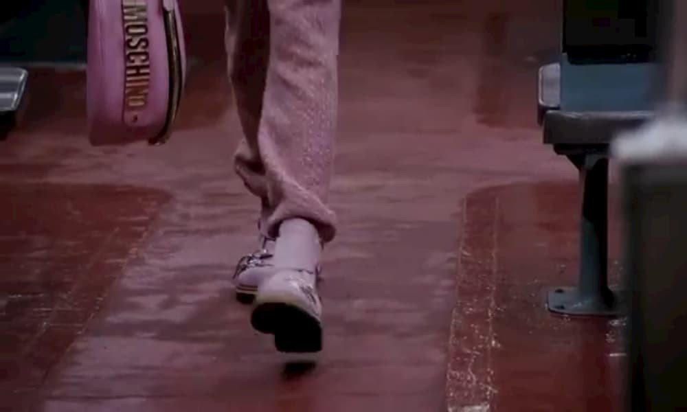 El nuevo anuncio de Moschino, un homenaje al pop de los 80