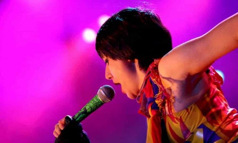 Karen O en concierto en 2020