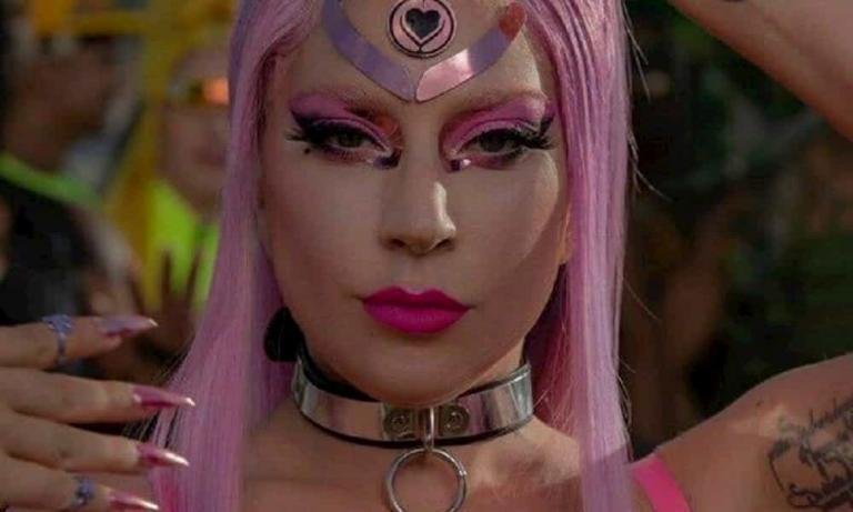 Lady Gaga como Sailor Moon en Stupid Love