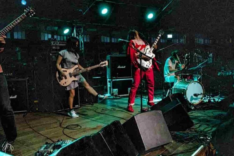 Deerhoof en concierto en 2019