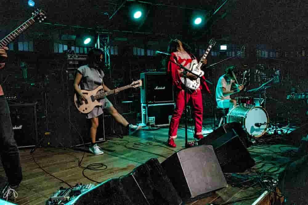 Deerhoof en concierto en 2019