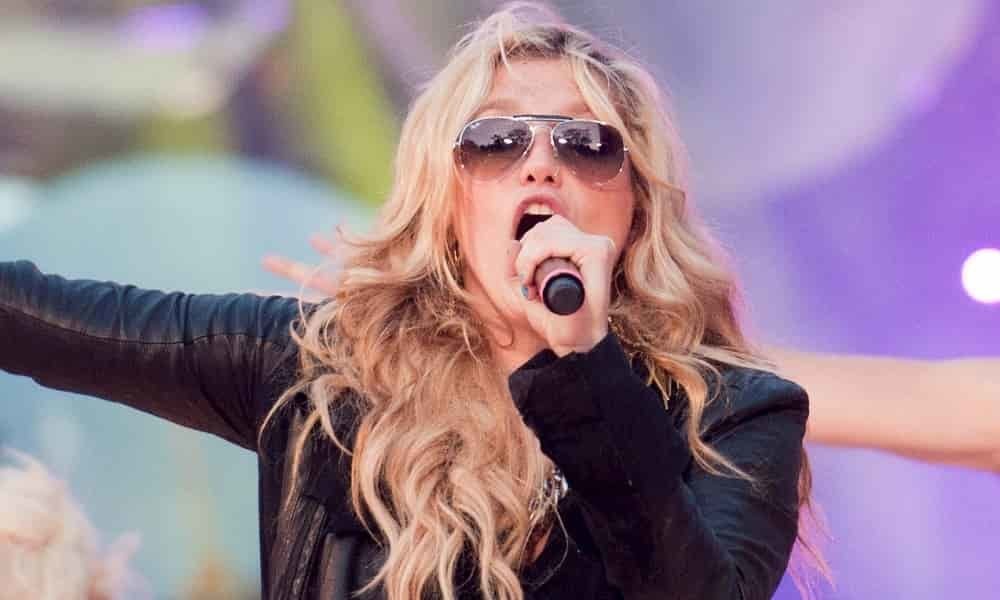 Kesha en vivo en 2012