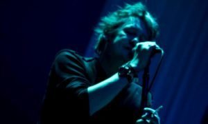 Shane MacGowan en un concierto