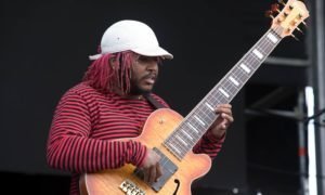 Thundercat toca en vivo