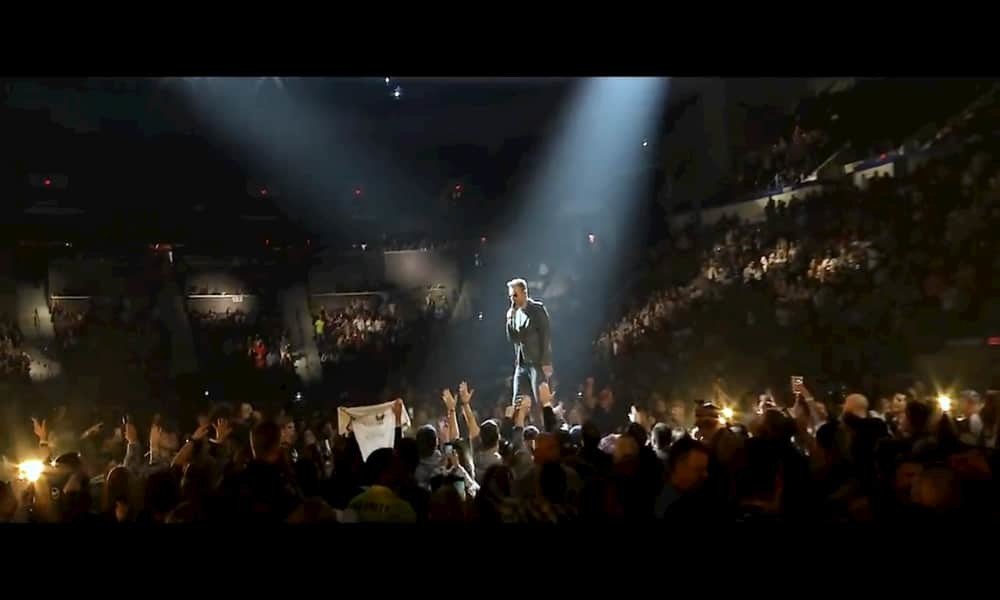 Eric Church en un concierto