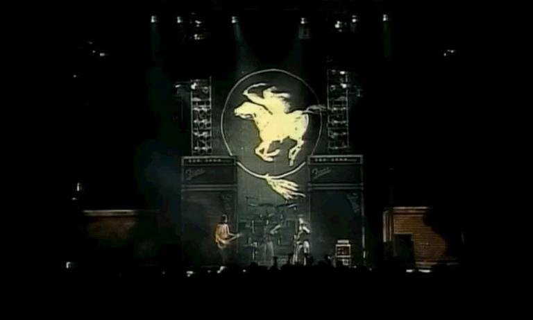 Neil Young con Crazy Horse en 1991