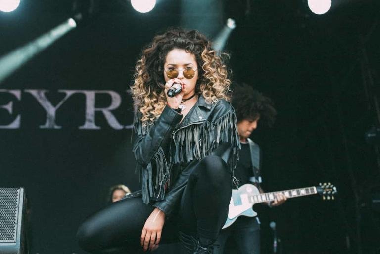 Ella Eyre, 'Dreams'