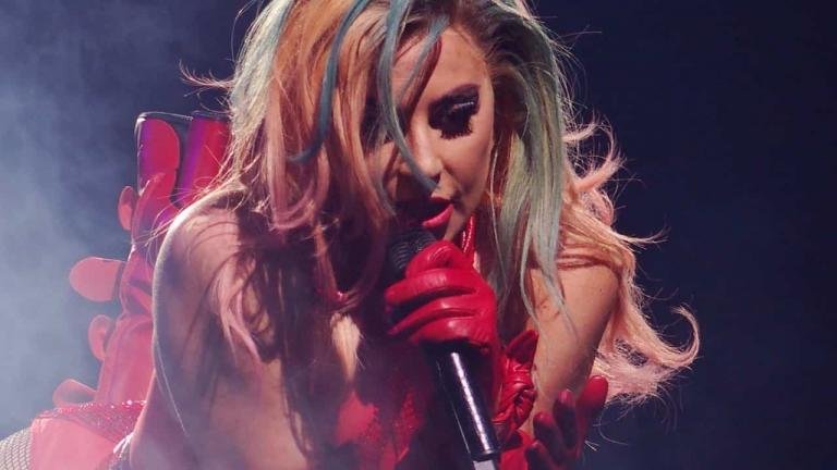 Lady Gaga en vivo micro
