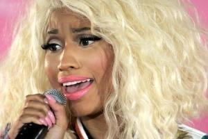 Nicki Minaj con micro