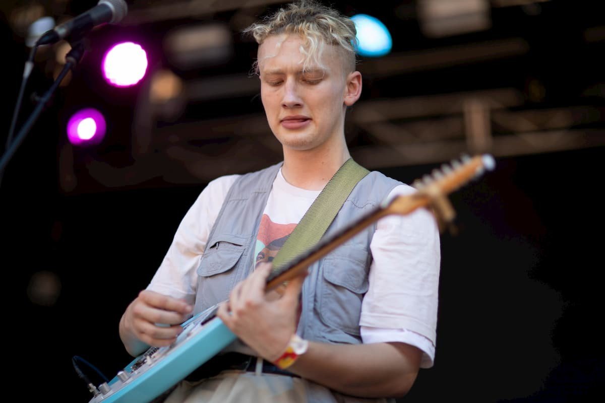 Yellow Days guitarra live