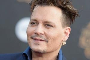 Johnny Depp versiona Bob Dylan