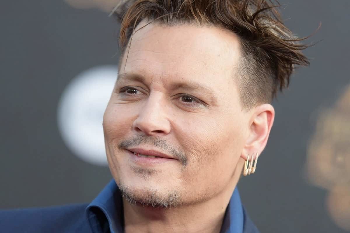 Johnny Depp versiona Bob Dylan