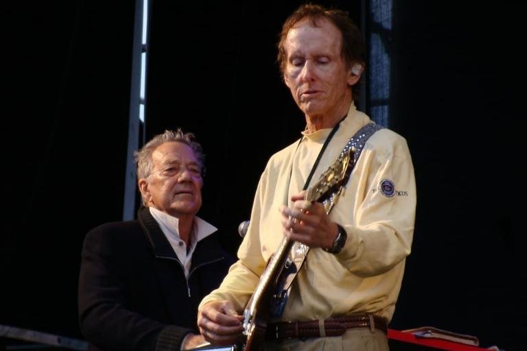 Doors: Robby Krieger estrena "Hot Head"